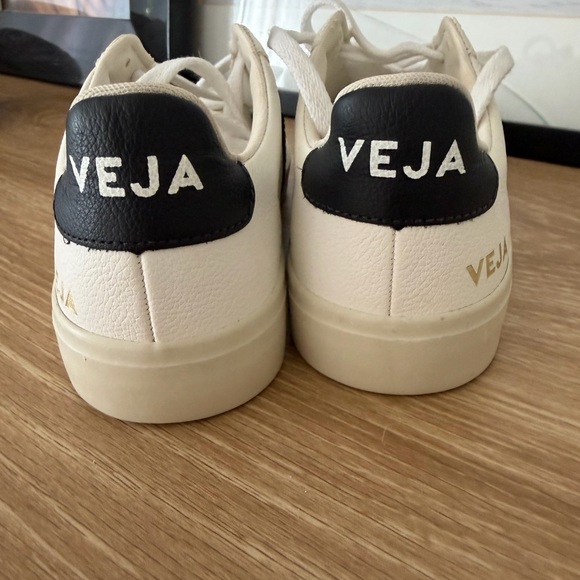 Veja Campo Sneakers - Picture 3 of 5